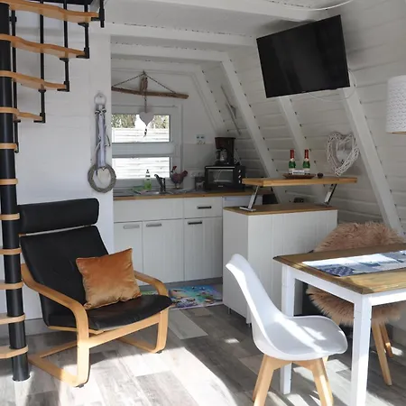 Naehe Warnemuende 3 *