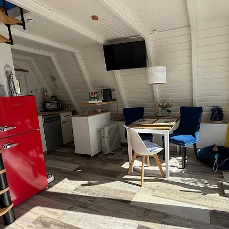 Naehe Warnemuende 3 *